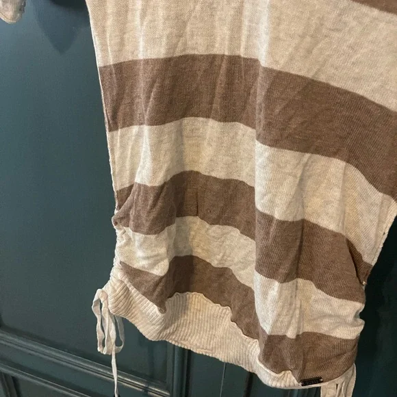 Guess top - Picture 5 of 5